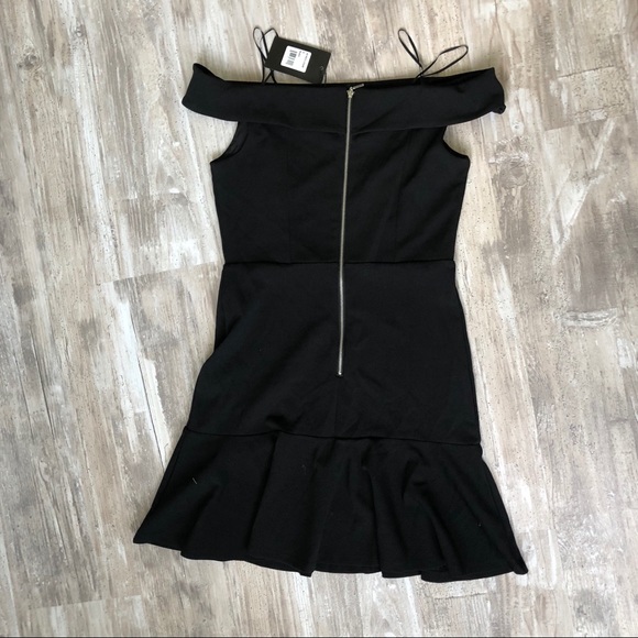 Fit and flare off shoulder little black dress - Picture 3 of 5